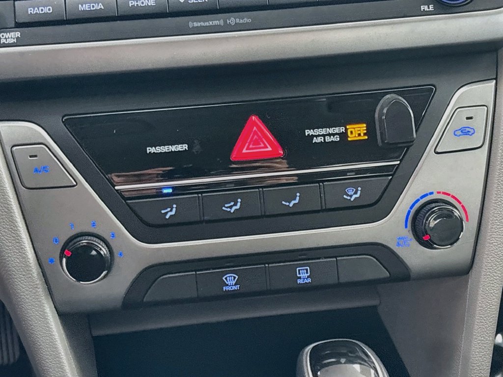Used 2017 Hyundai Elantra SE FWD image 42