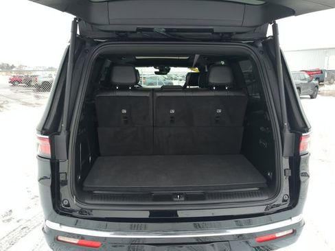 Used 2023 Jeep Wagoneer Series II w/ Premium Group I image 23