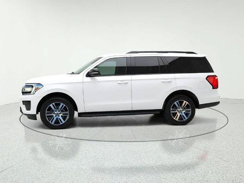 Certified 2024 Ford Expedition XLT RWD image 4