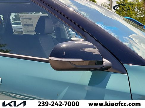 New 2026 Kia Seltos S FWD image 8