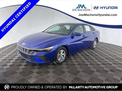 Used 2025 Hyundai Elantra SE image 1