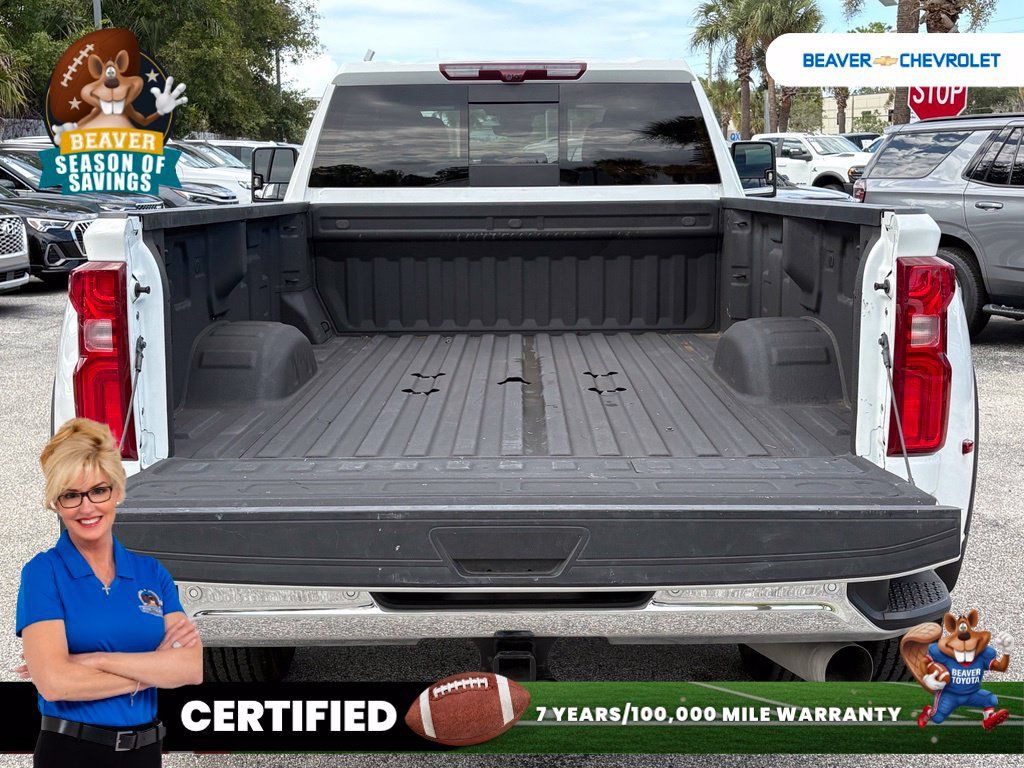 Used 2024 Chevrolet Silverado 3500 LTZ w/ LTZ Convenience Package AWD/4WD image 11