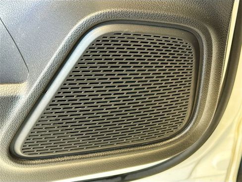 Certified 2022 Mercedes-Benz GLA 250 4MATIC w/ AMG Line image 18