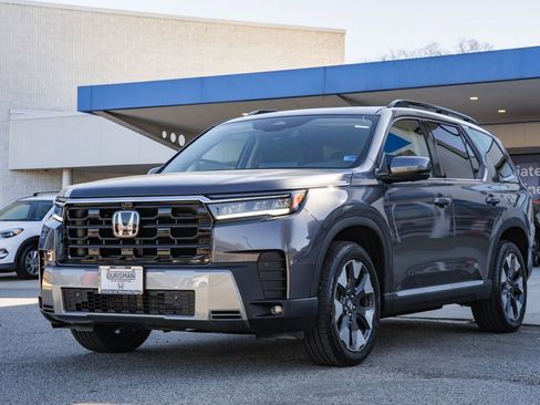 New 2026 Honda Pilot Touring image 3