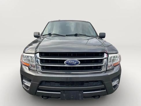 Used 2017 Ford Expedition XLT image 5