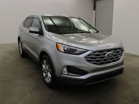 Used 2023 Ford Edge Titanium AWD/4WD image 6
