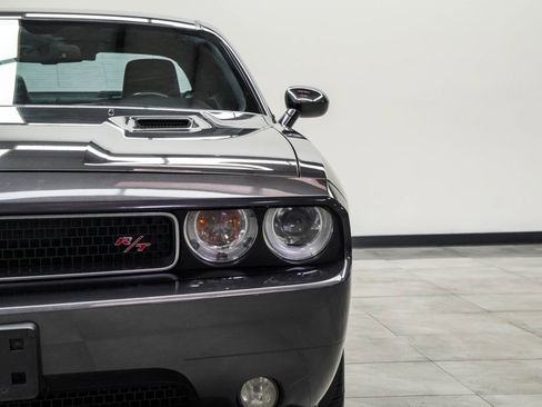 Used 2013 Dodge Challenger R/T RWD image 4