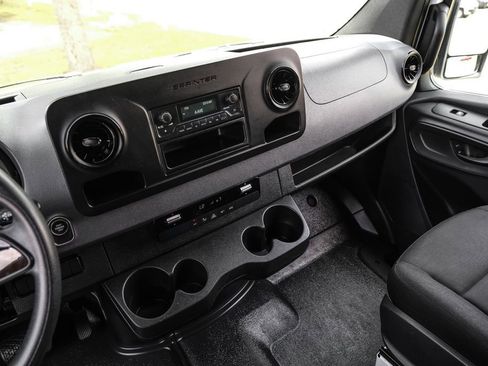 Used 2021 Mercedes-Benz Sprinter 2500 w/ Driver Convenience Package image 19