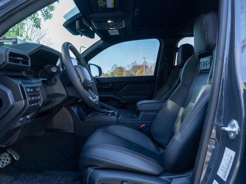 Used 2024 Toyota Tacoma TRD Pro image 19