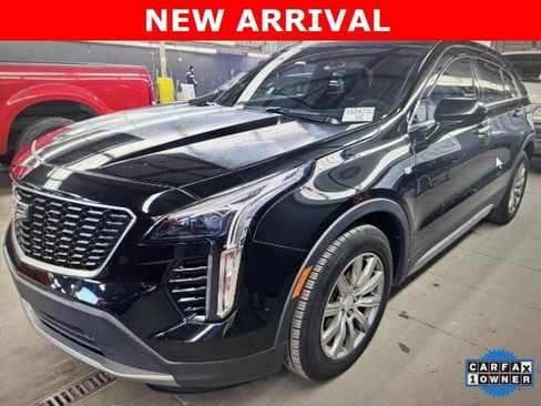 Used 2019 Cadillac XT4 Premium Luxury image 2