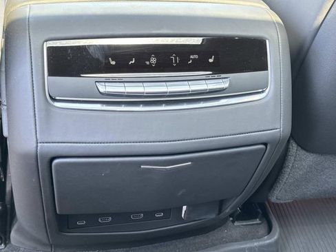 Used 2025 Cadillac Escalade Sport Platinum w/ LPO, Floor Liner Package AWD/4WD image 18