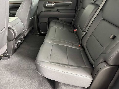 Used 2025 GMC Sierra 1500 SLT image 16