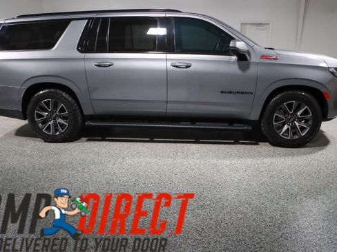 Used 2022 Chevrolet Suburban Z71 w/ Z71 Off-Road Package AWD/4WD image 6