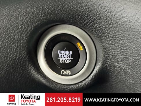 Used 2025 Chrysler Pacifica Select FWD image 29