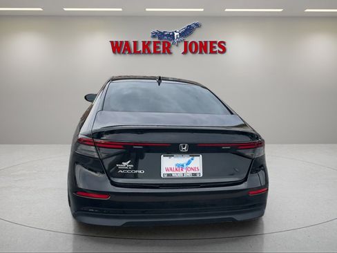 Used 2023 Honda Accord EX image 6