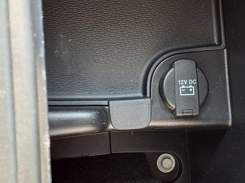 Used 2019 Dodge Journey Crossroad w/ Driver Convenience Group FWD image 17