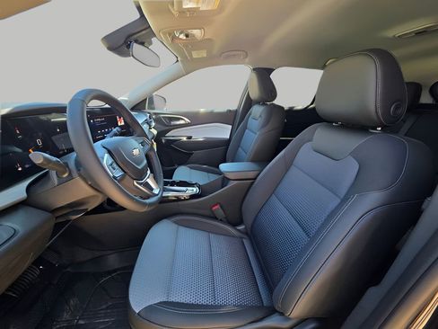 New 2026 Chevrolet Trax LT w/ Driver Confidence Package image 16