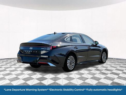 New 2025 Hyundai Sonata Limited image 12