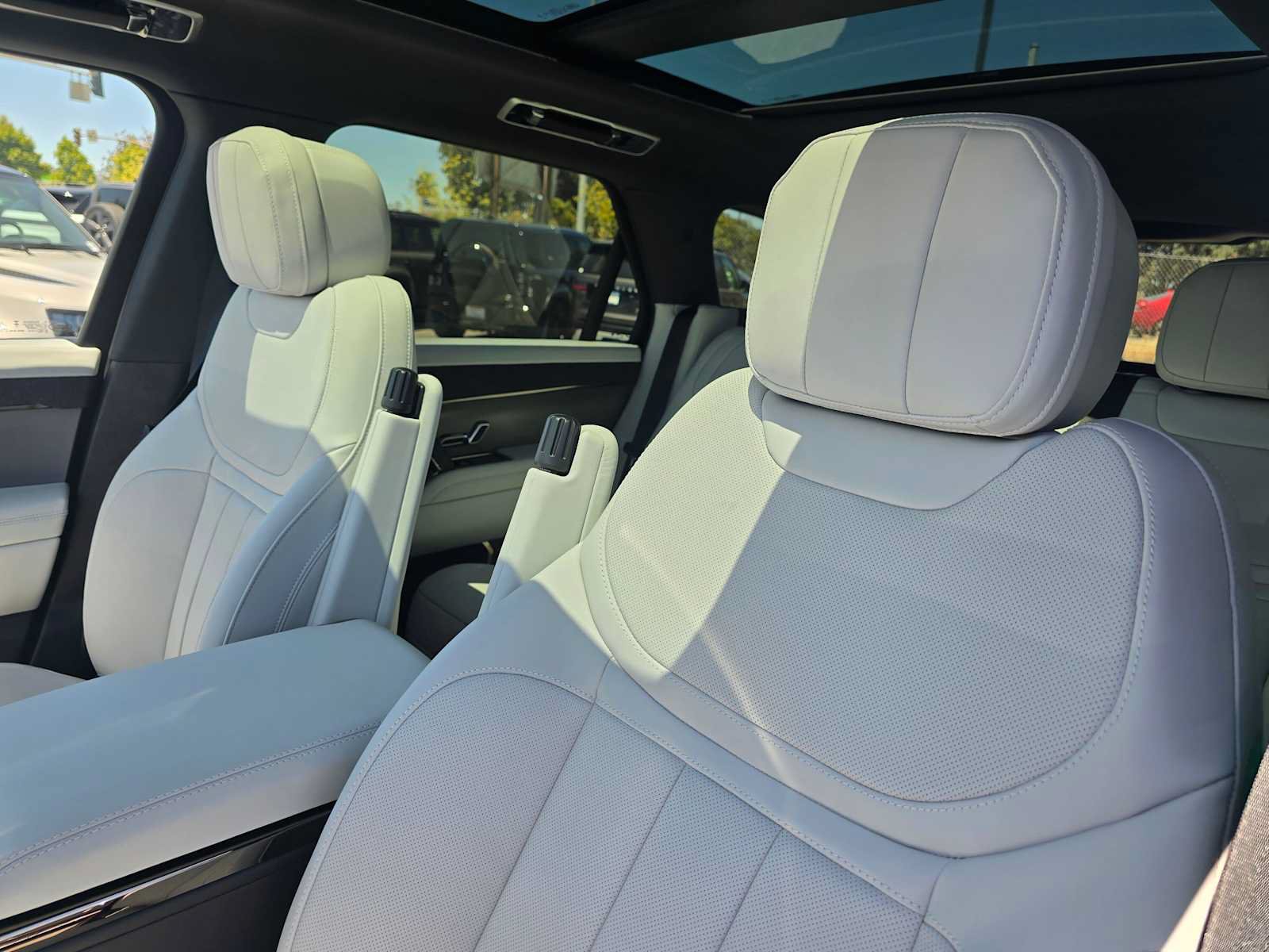 New 2026 Land Rover Range Rover Sport SE AWD/4WD image 24