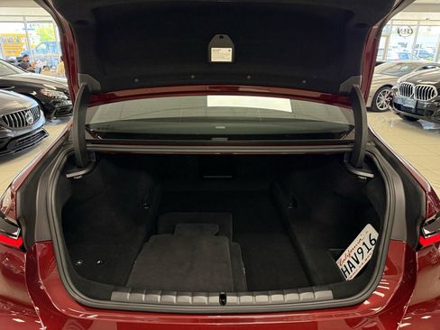 Used 2023 BMW 740i image 36