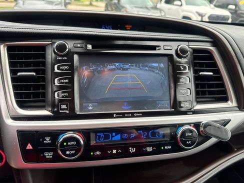 Used 2017 Toyota Highlander Limited Platinum FWD image 27