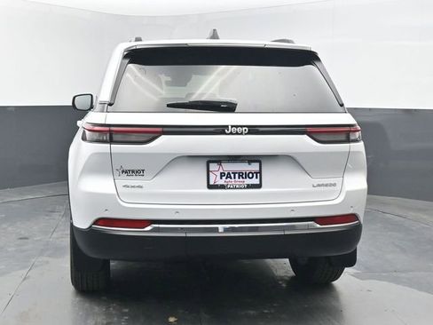 New 2026 Jeep Grand Cherokee Laredo X AWD/4WD image 4