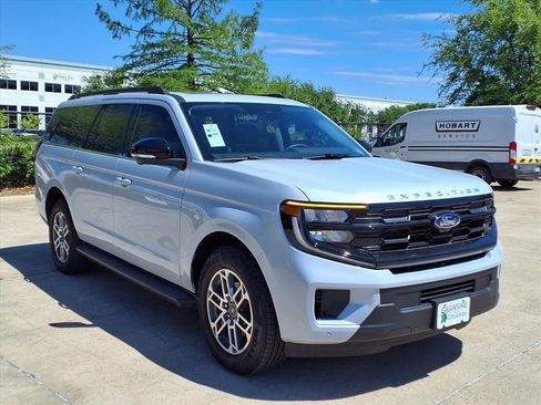 New 2025 Ford Expedition Max Active image 3