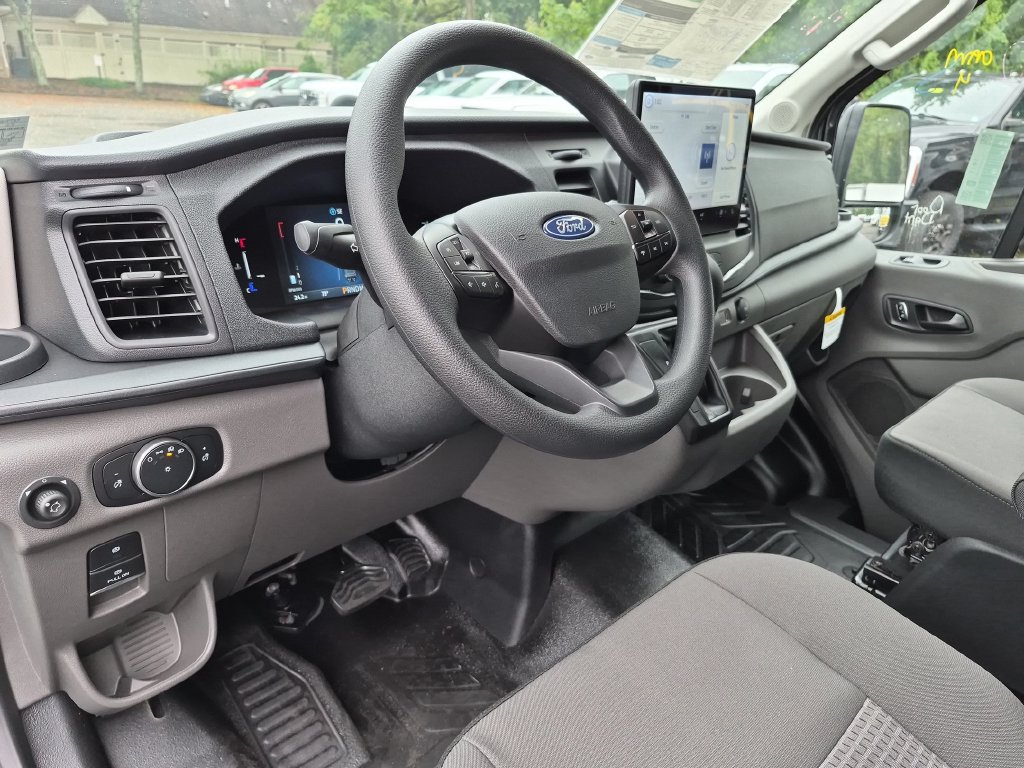 New 2026 Ford Transit 250 148 Medium Roof w/ Load Area Protection Package RWD image 25