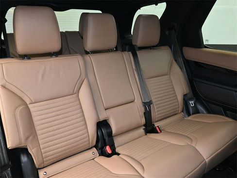 Used 2023 Land Rover Discovery S R-Dynamic image 16