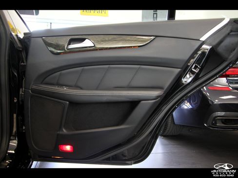 Used 2017 Mercedes-Benz CLS 550 image 32