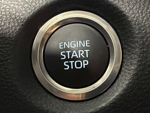 Used 2026 Toyota Corolla SE FWD image 29