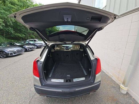 Used 2017 Cadillac XT5 Luxury w/ Driver Awareness Package FWD image 12