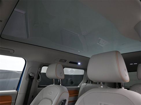 New 2025 Volkswagen ID. Buzz 1st Edition image 12