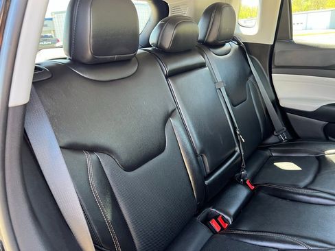 Used 2022 Jeep Compass Limited image 14