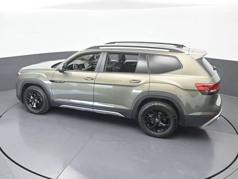 Used 2024 Volkswagen Atlas Peak Edition SE AWD/4WD image 51