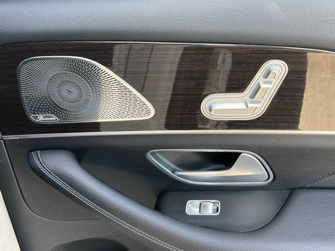 Used 2024 Mercedes-Benz GLE 350 4MATIC w/ 3rd Row Seat Package image 16