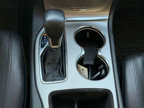Used 2019 Jeep Grand Cherokee Laredo w/ Laredo X Package RWD image 20
