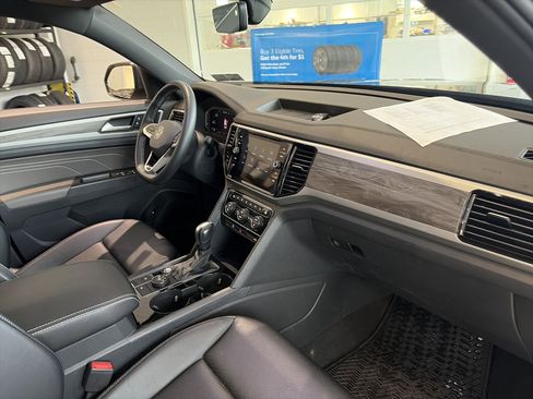 Used 2023 Volkswagen Atlas Cross Sport SE w/ Panoramic Sunroof Package AWD/4WD image 33