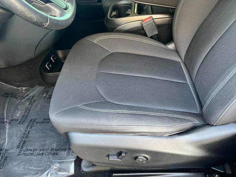 Used 2018 Chrysler Pacifica Touring Plus w/ S Appearance Package FWD image 18