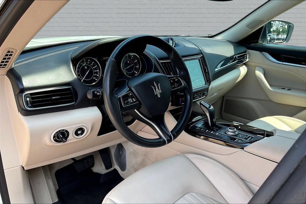 Used 2022 Maserati Levante Modena AWD/4WD image 16