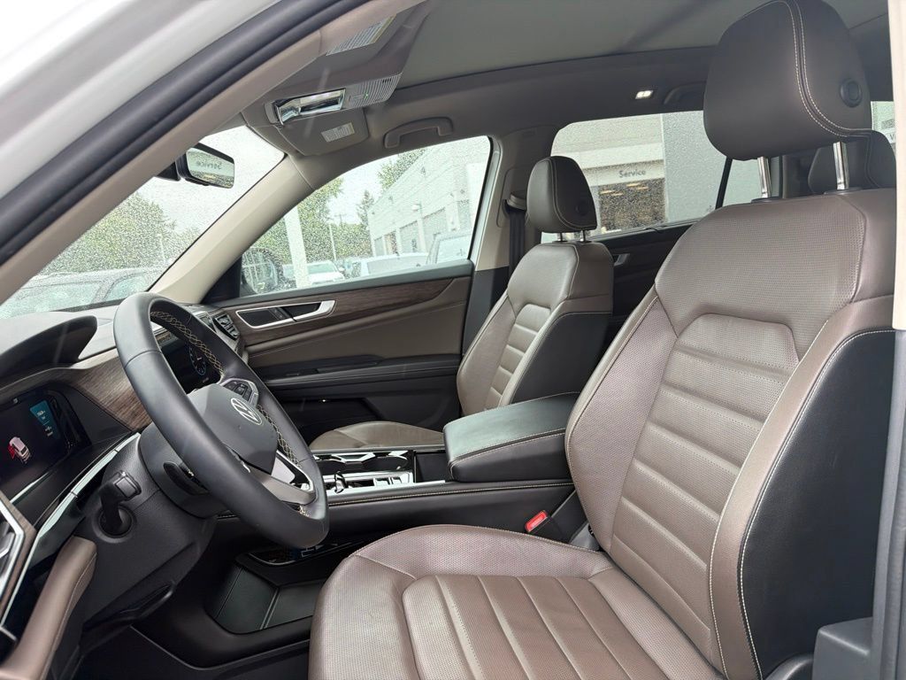Certified 2024 Volkswagen Atlas SEL AWD/4WD image 13