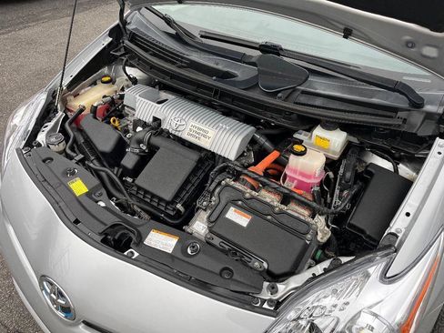 Used 2013 Toyota Prius Two FWD image 19