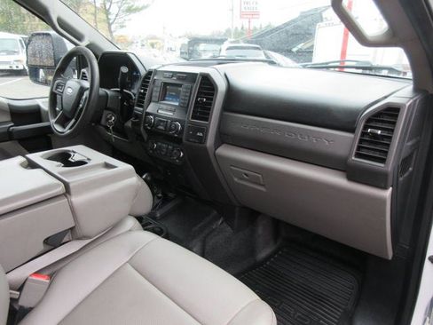 Used 2019 Ford F550 4x4 SuperCab Super Duty image 13