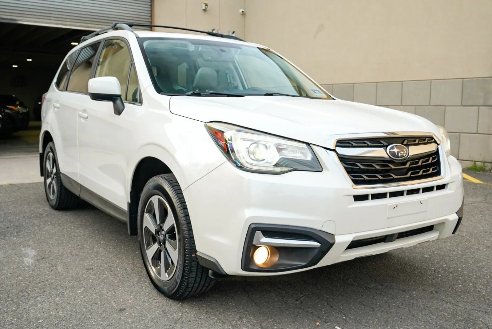 Used 2018 Subaru Forester 2.5i Limited AWD/4WD image 3
