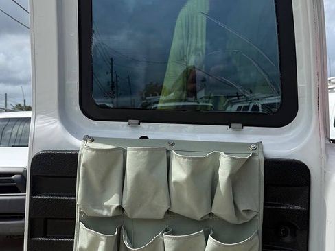 Used 2014 Chevrolet Express 2500 RWD image 22