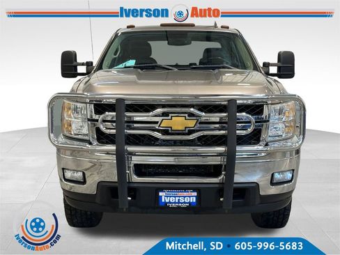 Used 2013 Chevrolet Silverado 2500 LTZ w/ LTZ Plus Package AWD/4WD image 3