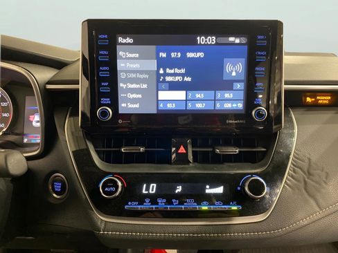 Used 2022 Toyota Corolla SE image 13