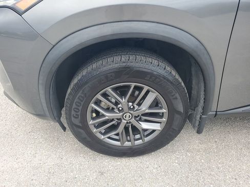 Used 2021 Nissan Rogue S image 18