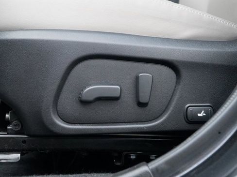 Used 2018 Subaru Forester 2.5i Limited image 19