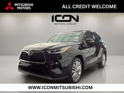 Used 2021 Toyota Highlander Platinum AWD/4WD image 1